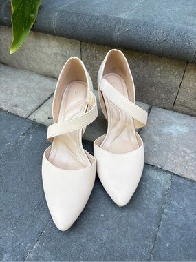 Soft pink heels - 10.5